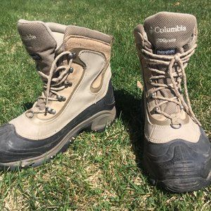 Women’s Columbia waterproof winter boots - size 10 - 26.5